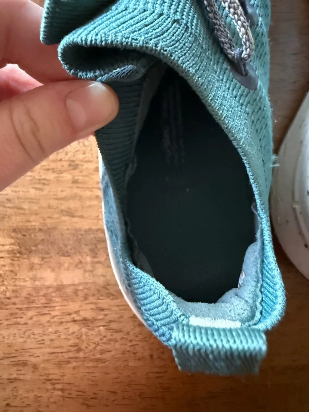 Women’s REI Teal Knit Sneakers with White Sole - Picture 5 of 6
